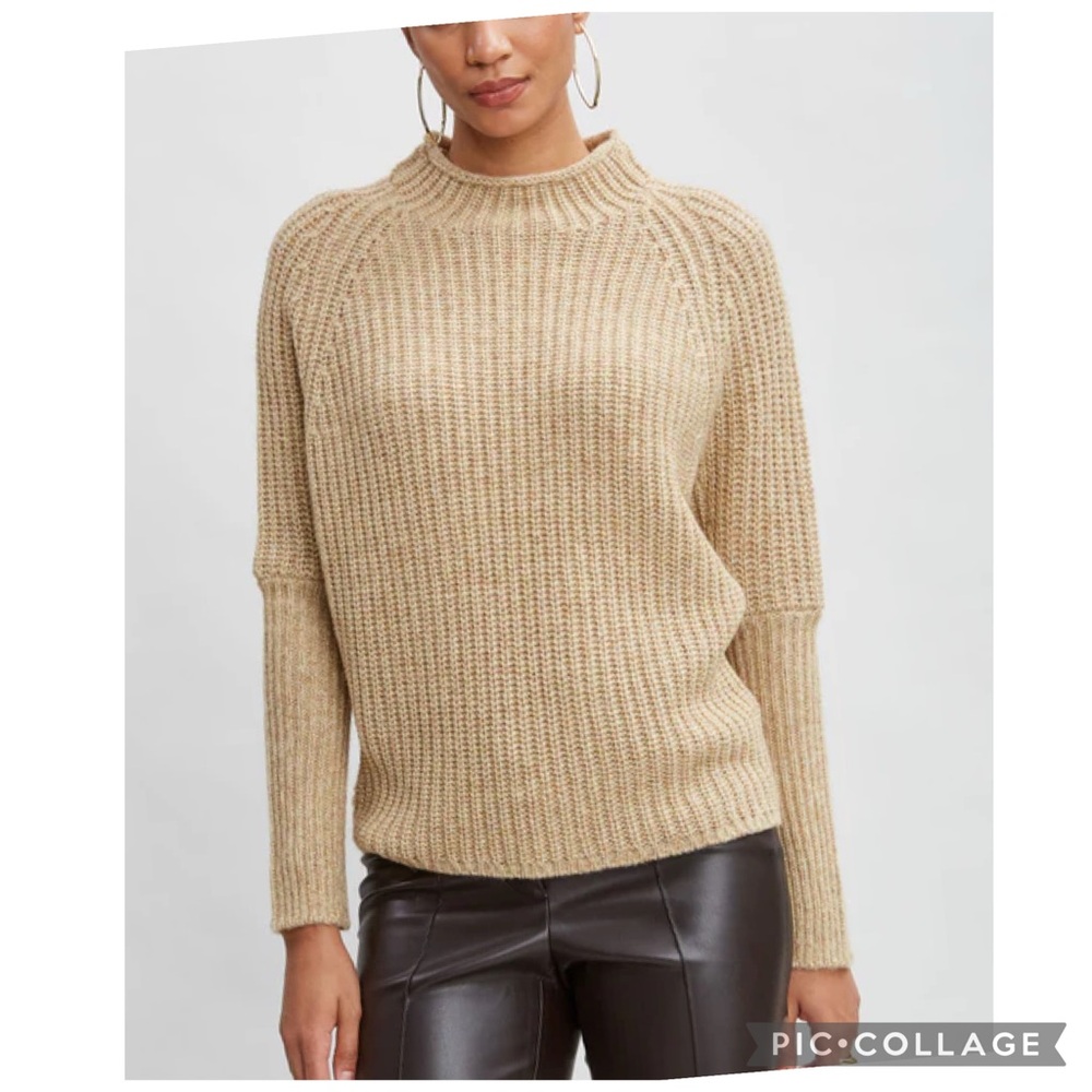 Tahari NWT Oatmeal Ribbed Knit Crew Neck Sweater Size Small
